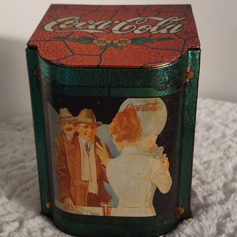 Vtg. 1995 Coca-Cola Slope Lid Tin - Picture 8 of 8
